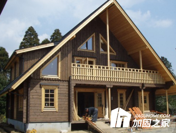 第一高木塔火災(zāi)，木結(jié)構(gòu)建筑需防火但也要做加固