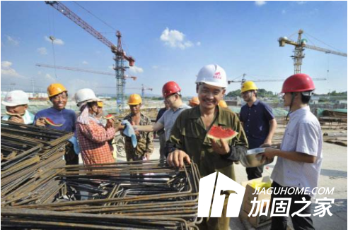 地球迎來第四高溫，對(duì)建筑加固人員有多大影響?