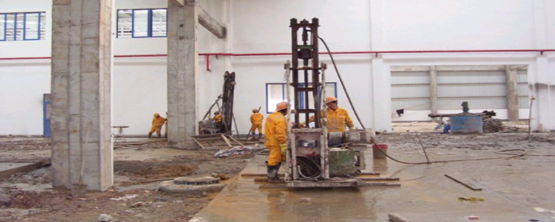采用錨桿靜壓樁樁伐結(jié)構(gòu)加固大跨度建筑室內(nèi)地坪，反力從何而來?