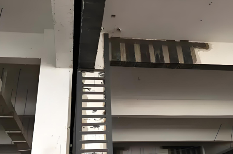 建筑物圍護(hù)結(jié)構(gòu)基本喪失使用功能。